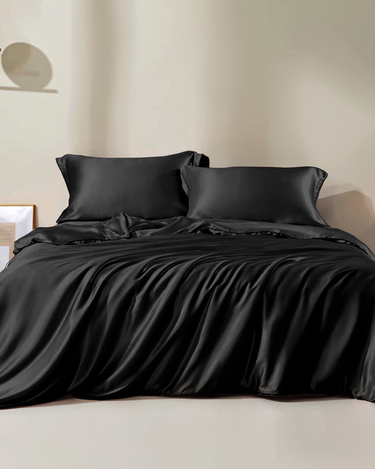 19 Momme Seamless Silk Duvet Cover, Black