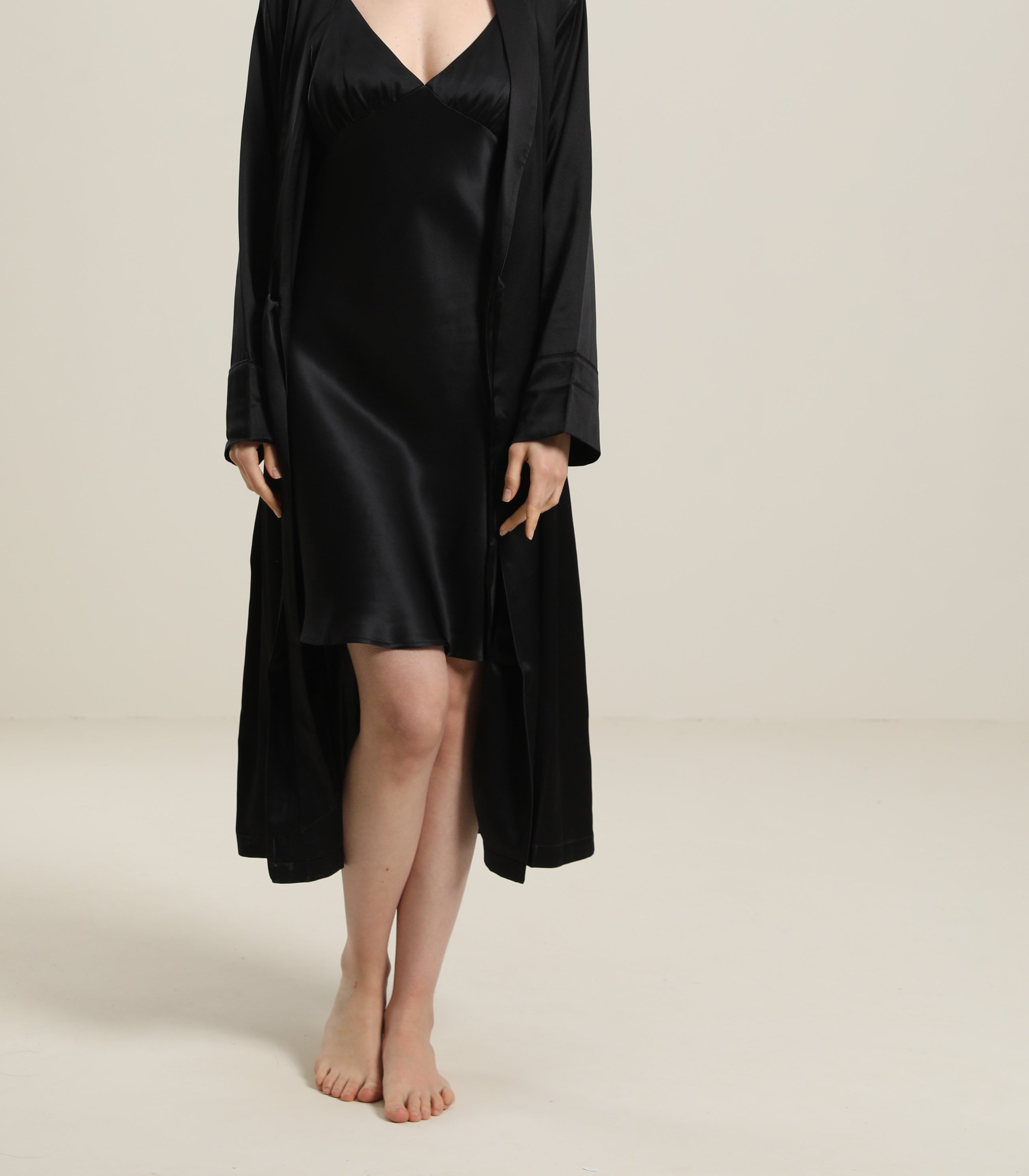 22 Momme Contra Trim And Full Length Silk Robe, Black