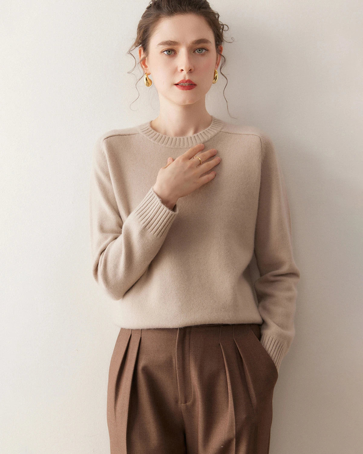 Classic Saddle Shoulder Round Neck Cashmere Sweater - DAISYSILK