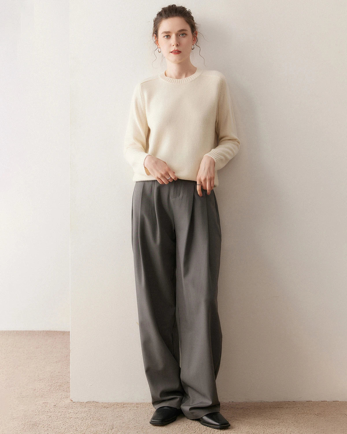 Classic Saddle Shoulder Round Neck Cashmere Sweater - DAISYSILK