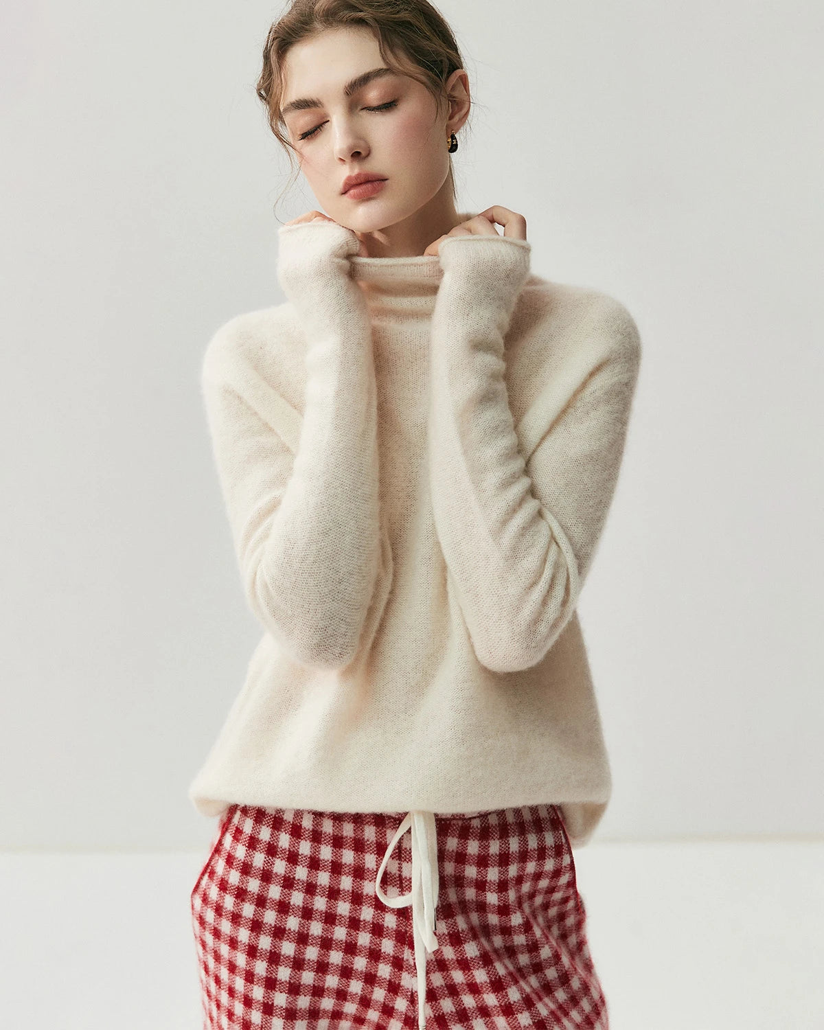 Silk-Cashmere Long Sleeve Turtleneck Sweater - DAISYSILK