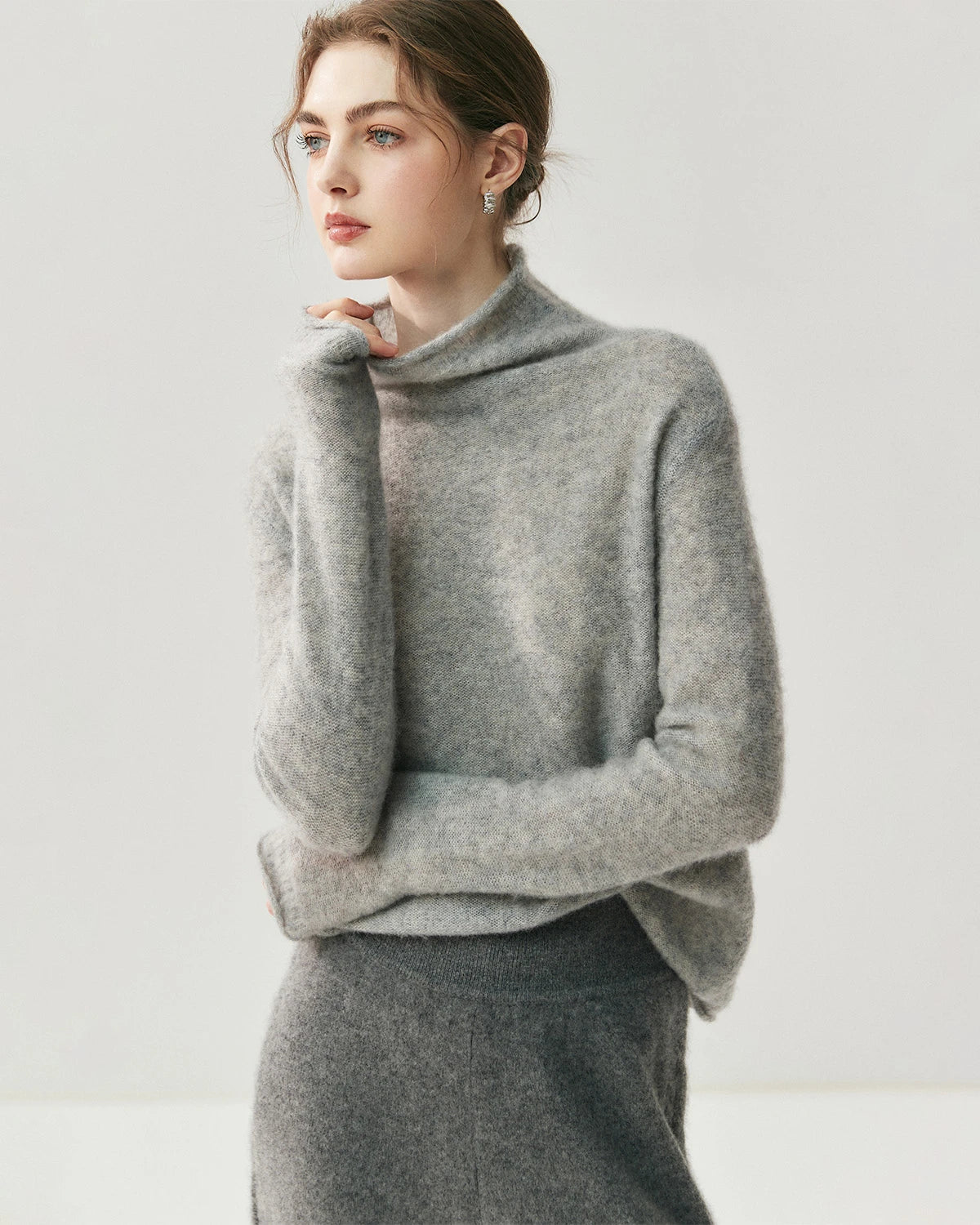 Silk-Cashmere Long Sleeve Turtleneck Sweater - DAISYSILK