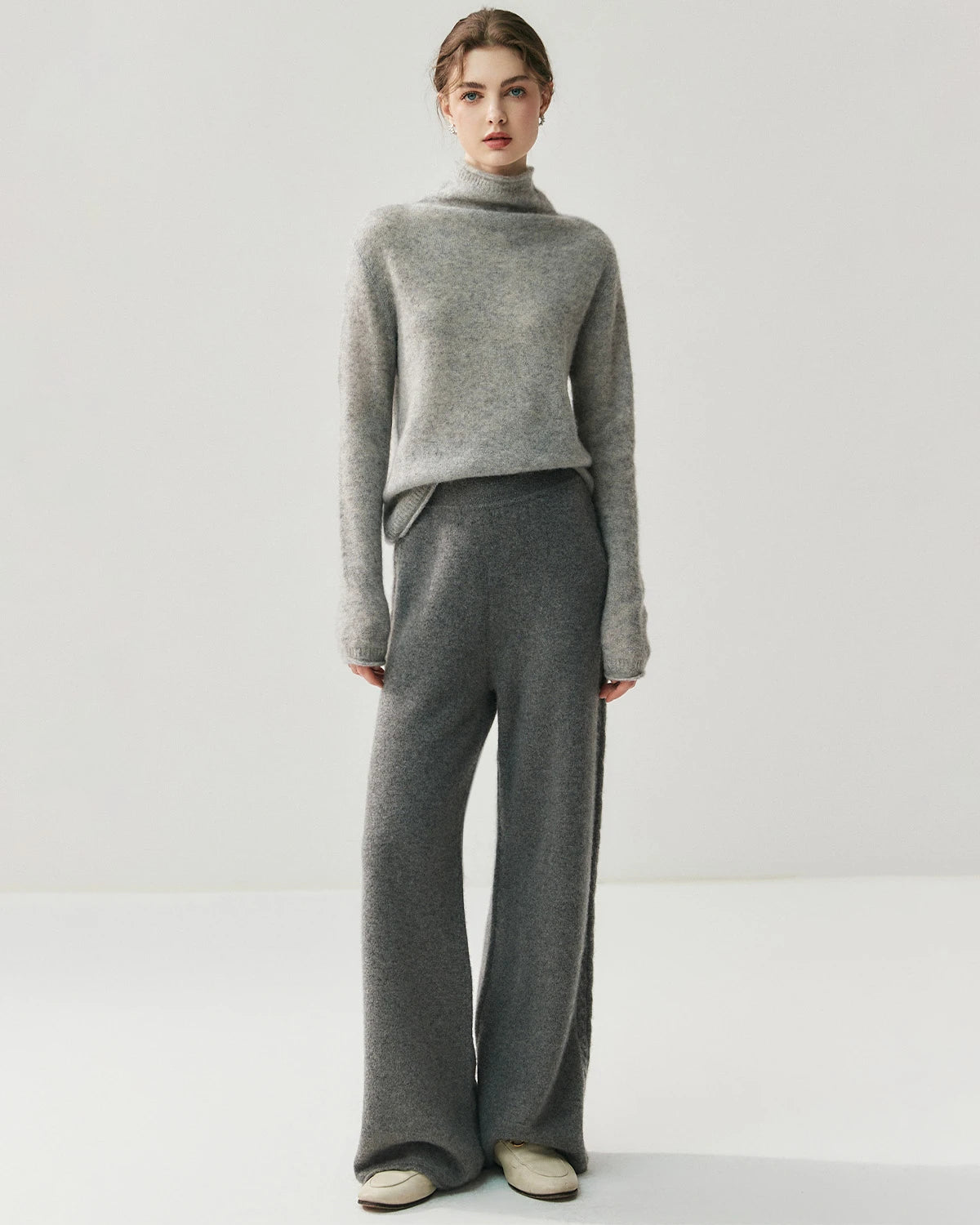 Silk-Cashmere Long Sleeve Turtleneck Sweater - DAISYSILK