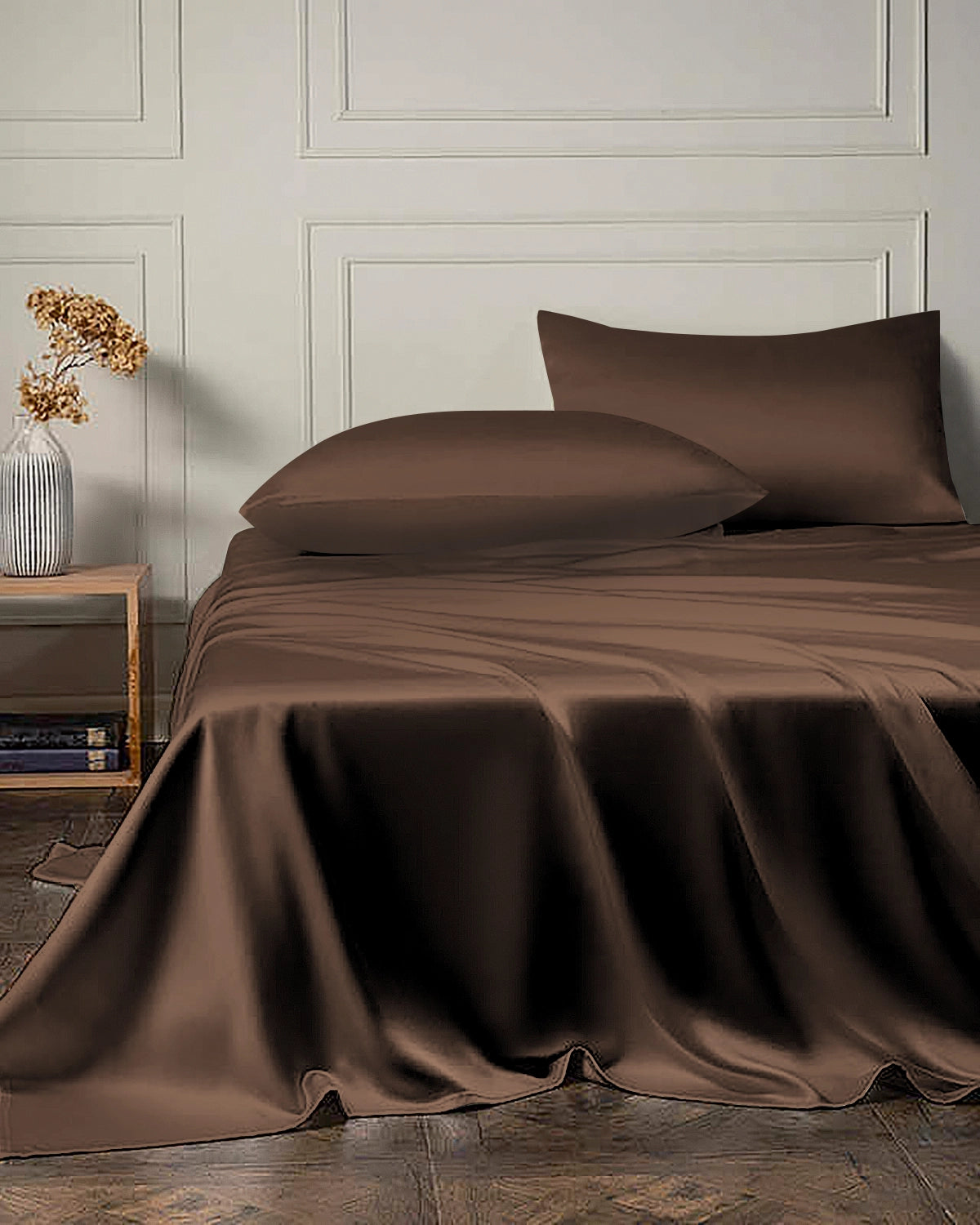 Luxurious 4-piece Silk Bedding Set Including Fat and Fitted Sheets, Chocolate
